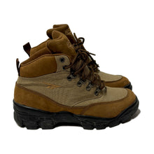 Load image into Gallery viewer, 1990’S DEADSTOCK HI-TEC SANTA FE LEATHER HIKING BOOTS 8.5

