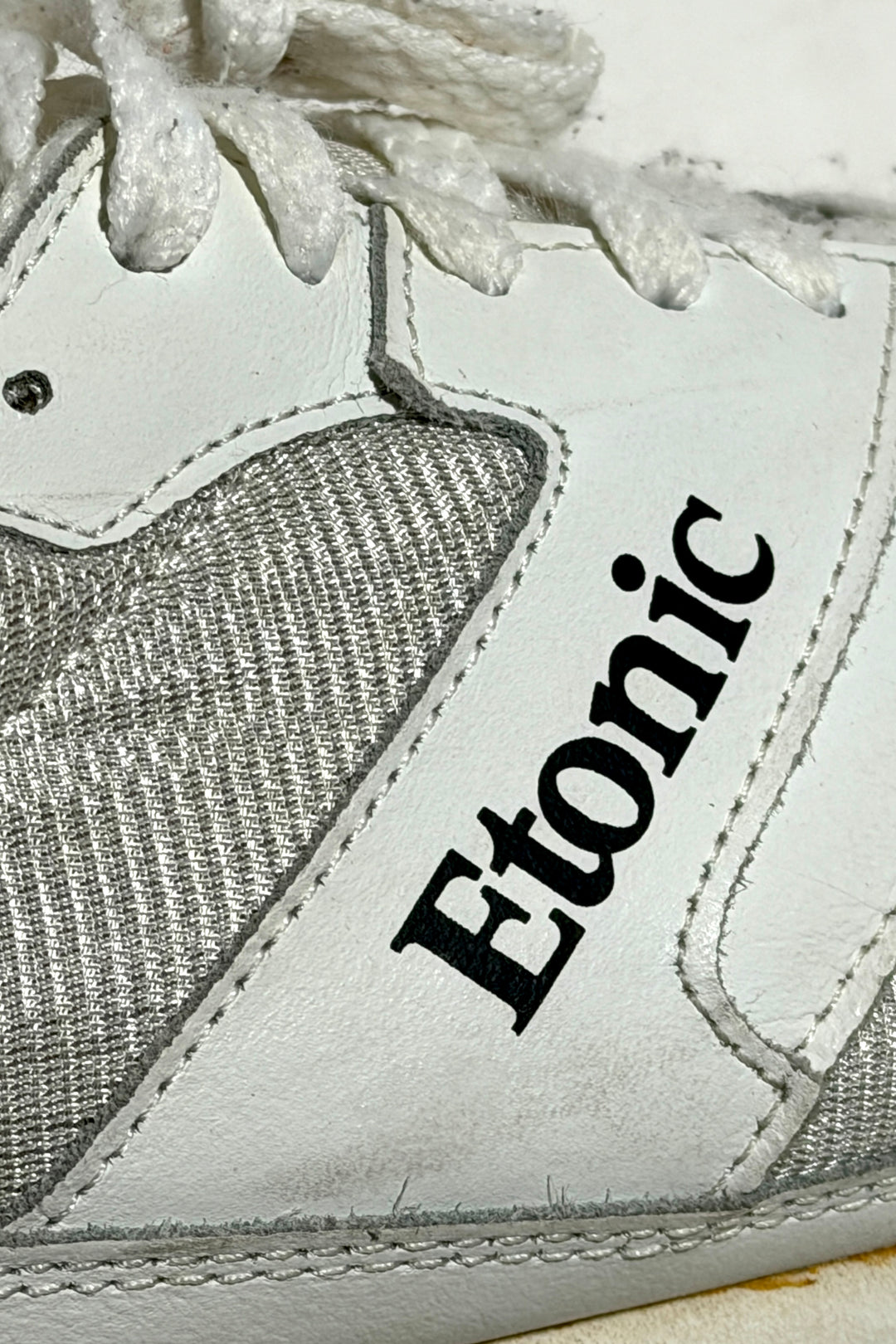1990’S ETONIC WHITE CLASSIC LEATHER RUNNING SHOES 10