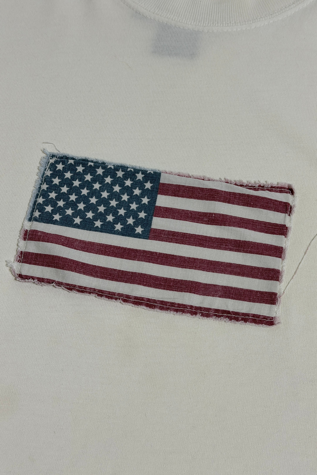1990’S ABERCROMBIE &amp; FITCH MADE IN USA THRASHED &amp; FADED AMERICAN FLAG PATCHED S/S T-SHIRT X-LARGE