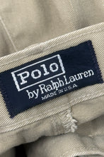 Cargar imagen en el visor de la galería, 1990’S POLO RALPH LAUREN MADE IN USA PLEATED KHAKI PANTS 36 X 30
