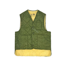 Load image into Gallery viewer, 1960’S TULE-TOGS MADE IN USA CROPPED QUILTED SHERPA LINED VEST LARGE
