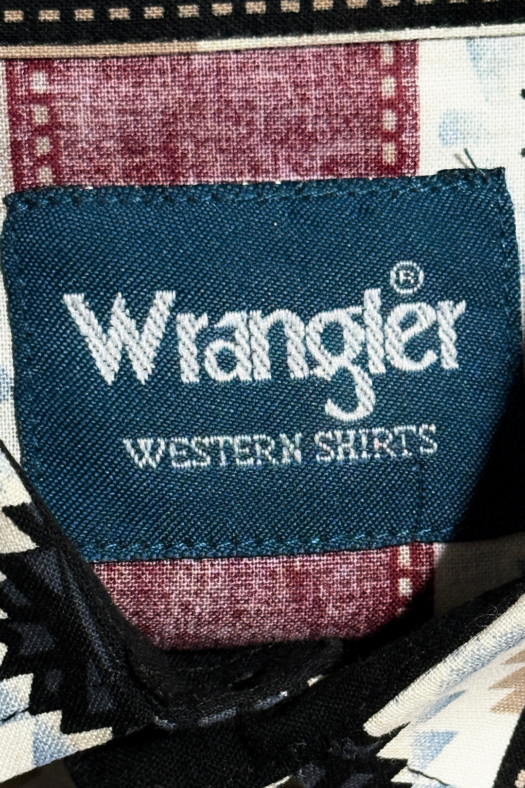 1990’S WRANGLER MADE IN USA SOUTHWESTERN PRINT WESTERN PEARL SNAP L/S B.D. SHIRT LARGE
