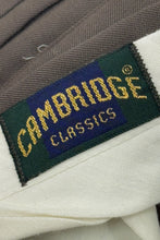 Cargar imagen en el visor de la galería, 1990’S CAMBRIDGE CLASSICS MADE IN USA HIGH WAISTED PLEATED TROUSERS 34 X 30
