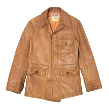 Load image into Gallery viewer, 1940’S CALIFORNIAN STYLED FOR DANE CLARK MADE IN USA THRASHED BELTED LEATHER JACKET SMALL
