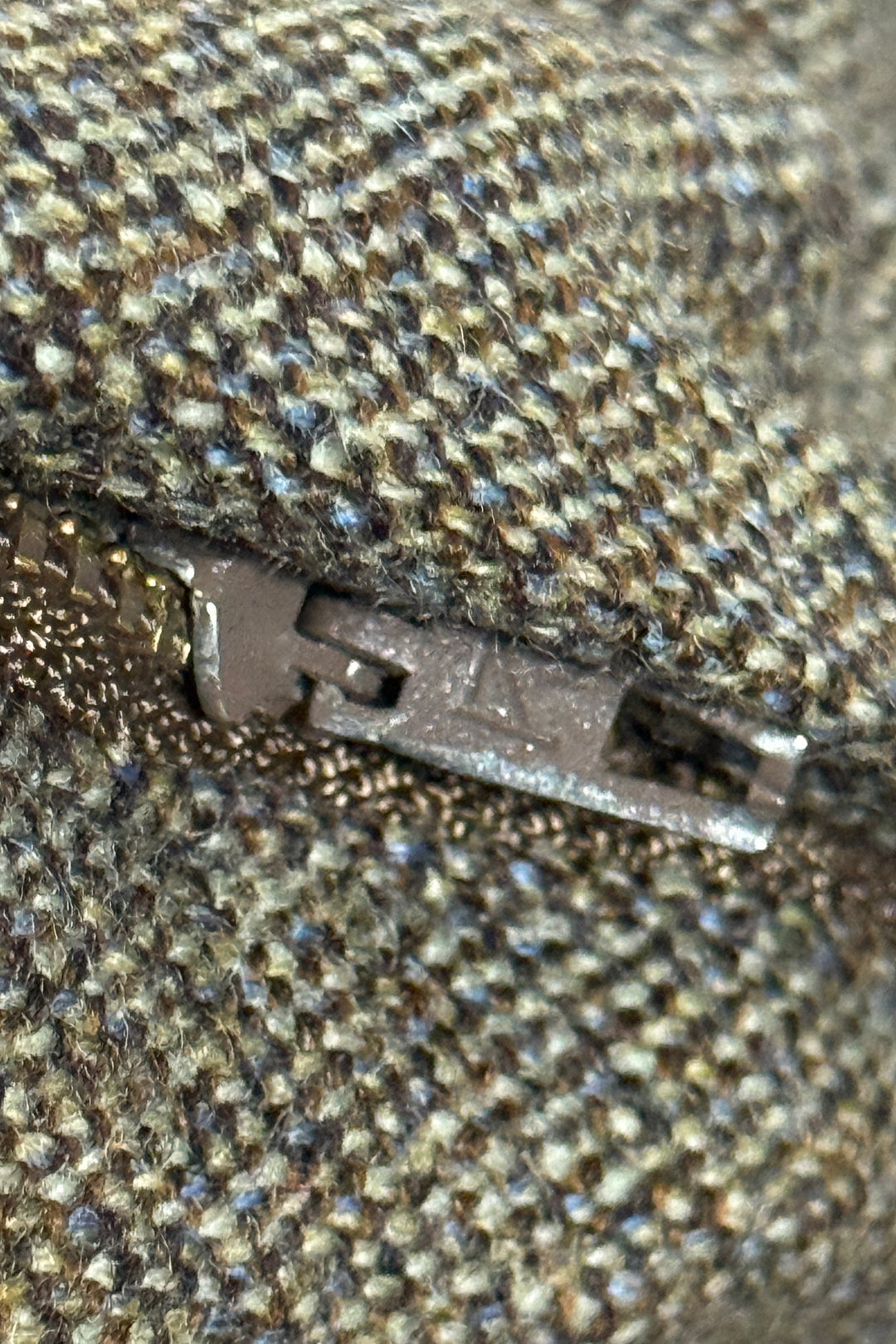 1970’S VALENTINO BOUTIQUE MADE IN ITALY HIGH WAISTED PLEATED TWEED WOOL TROUSERS 34 X 28