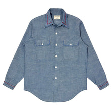 Load image into Gallery viewer, 1970’S THE TREASURY MADE IN USA SLEVEDGE EMBROIDERED CHAMBRAY DENIM L/S B.D. SHIRT LARGE
