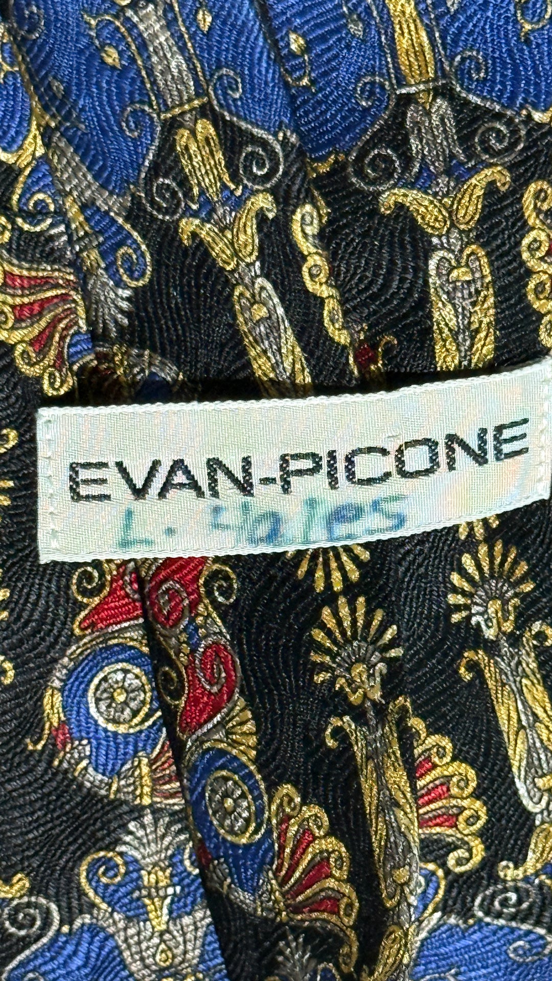 1980’S EVAN-PICONE MADE IN USA 100% SILK PRINTED NECKTIE