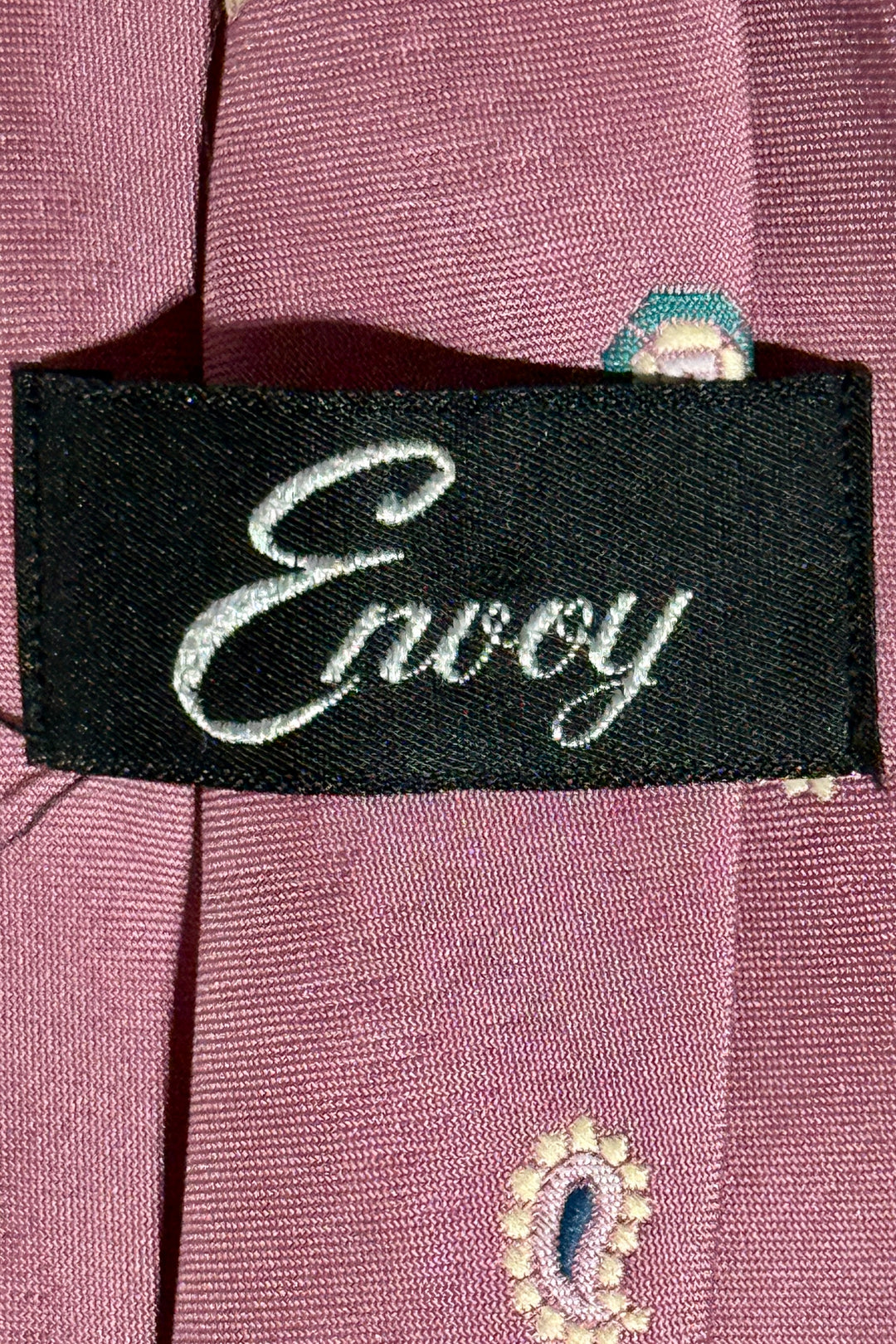 1960’S ENVOY MADE IN USA WOVEN 100% SILK NECKTIE