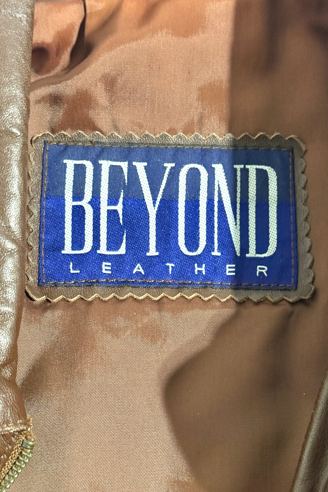1980’S BEYOND LEATHER MADE IN USA CROPPED BROWN BOMBER JACKET LARGE