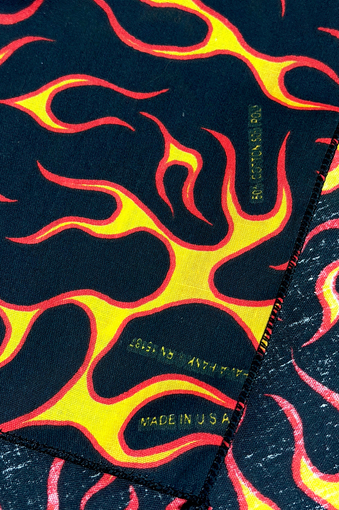 1990’S DEADSTOCK HAVAHANK MADE IN USA FLAMES PRINT COLORFAST BANDANA