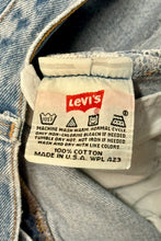Load image into Gallery viewer, 1990’S LEVI’S 501 FADED LIGHT WASH DENIM JEANS 40 X 30

