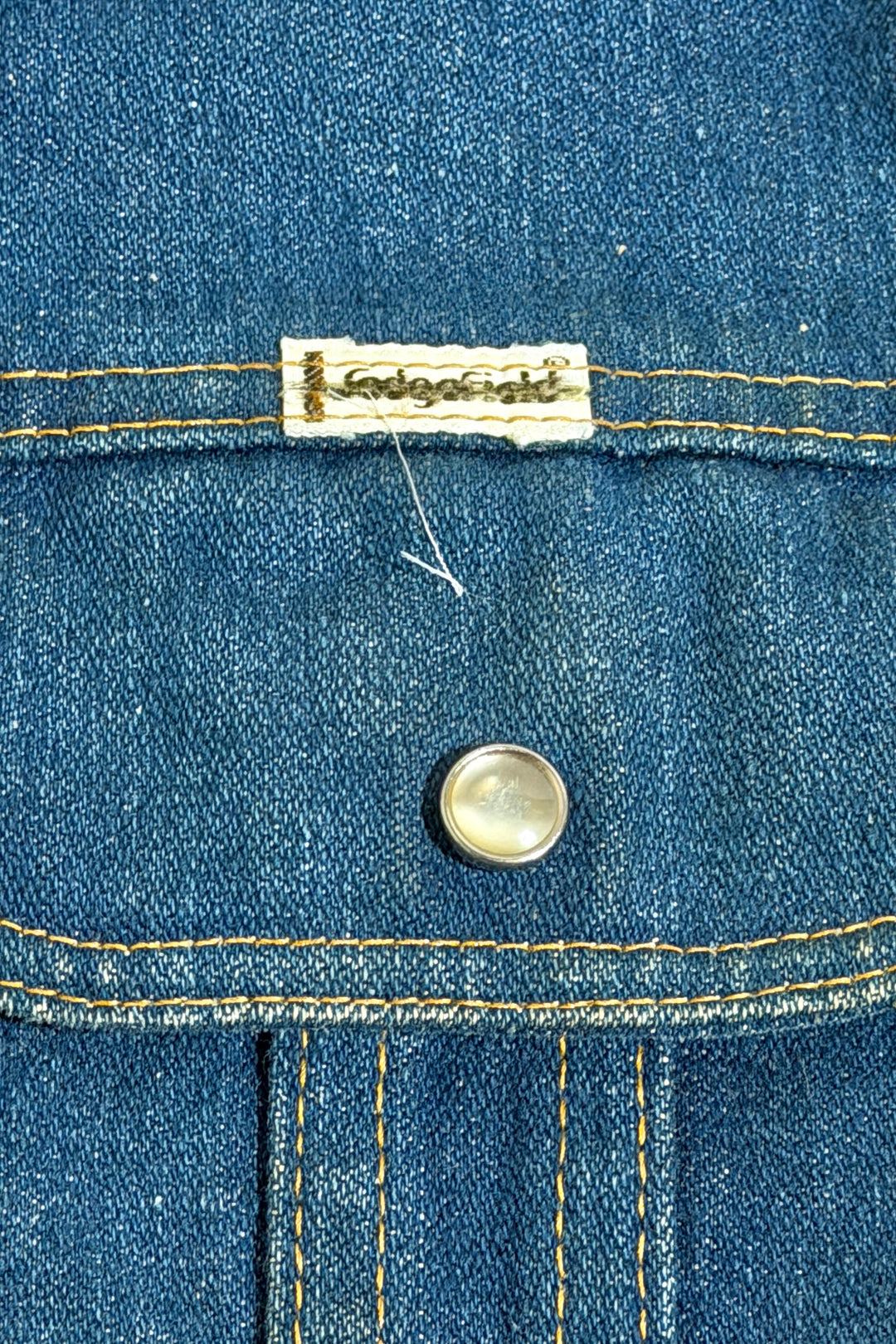 1970’S DO NOTHING BY SEDGEFIELD MADE IN USA CROPPED DENIM WESTERN TRUCKER JACKET LARGE