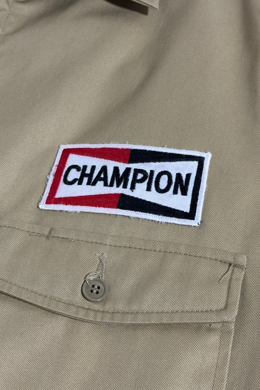 1960’S LEE CHETOPA TWILL MADE IN USA CROPPED CHAINSTITCHED KHAKI “CHAMPION SPARK PLUGS” WORK WEAR GARAGE JACKET LARGE