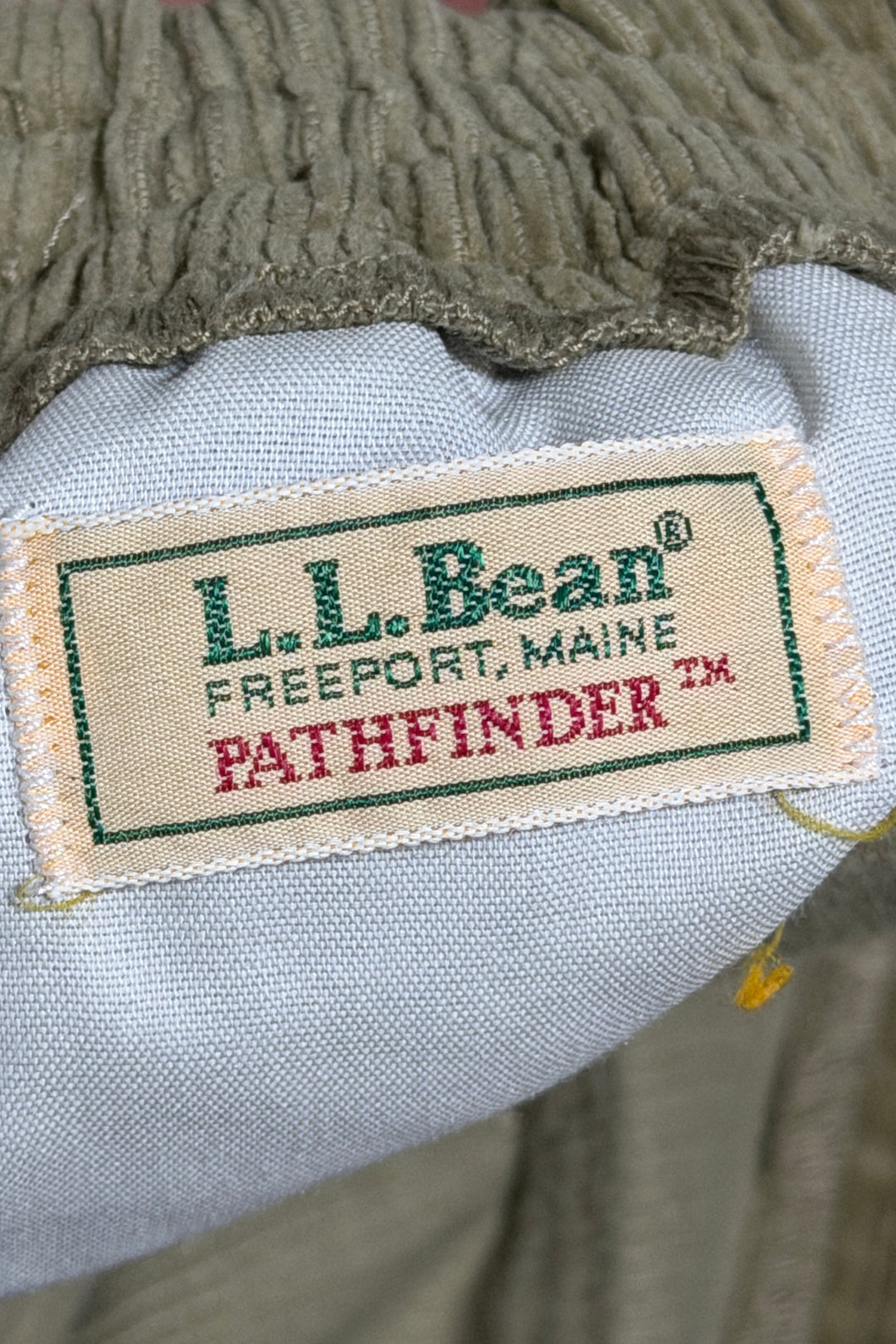 1980’S LL BEAN PATHFINDER ™️ UNION MADE IN USA PLEATED COTTON CORDUROY HIKING PANTS 30 X 32