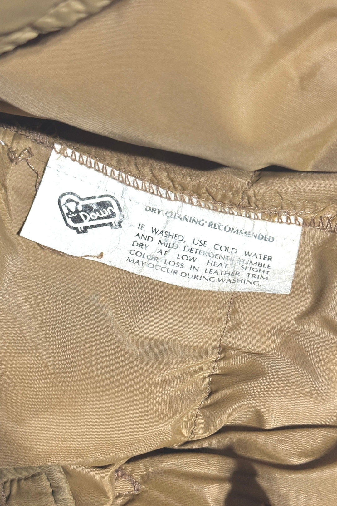 1970’S WOOLRICH MADE IN USA THRASHED & REPAIRED SUEDE LEATHER YOKE QUILTED GOOSE DOWN VEST LARGE