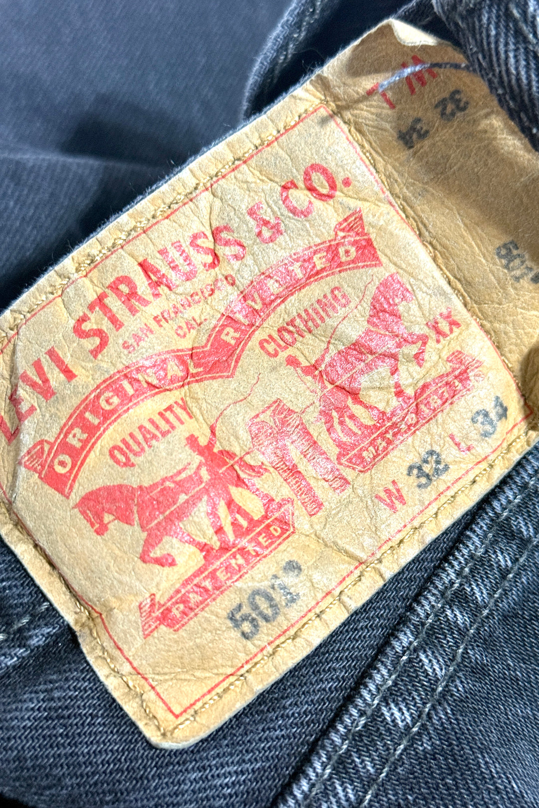 1990’S LEVI’S 501 FADED & THRASHED BLACK DENIM JEANS 32 X 32