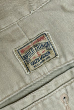 Load image into Gallery viewer, 1990’S POLO RALPH LAUREN PLEATED CHINO SHORTS 38
