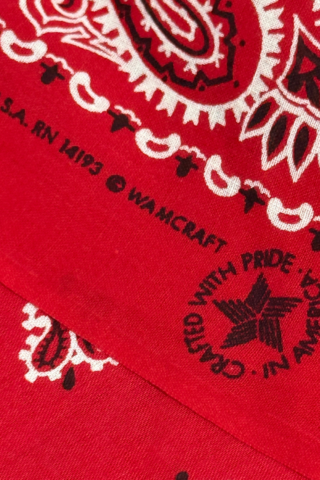 1990’S WAMCRAFT MADE IM USA RED PAISLEY PRINT BANDANA