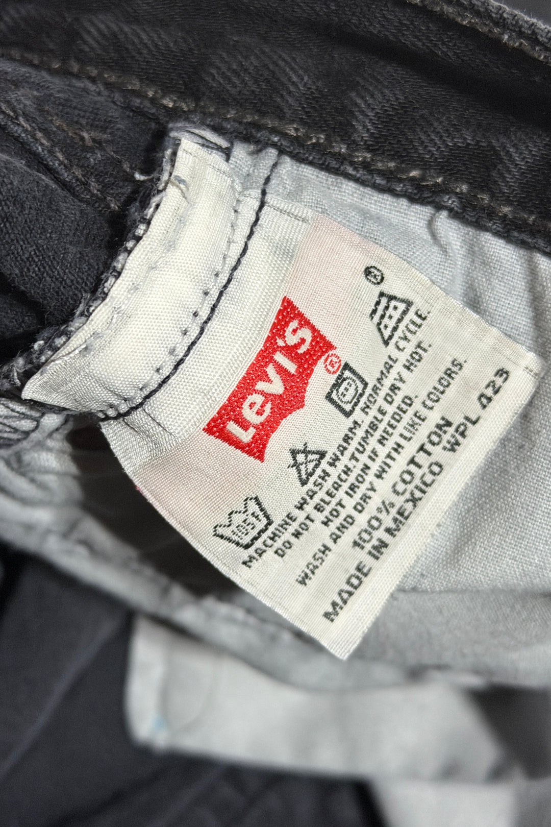 1990’S LEVI’S 501 FADED BLACK STRAIGHT LEG DENIM JEANS 34 X 32