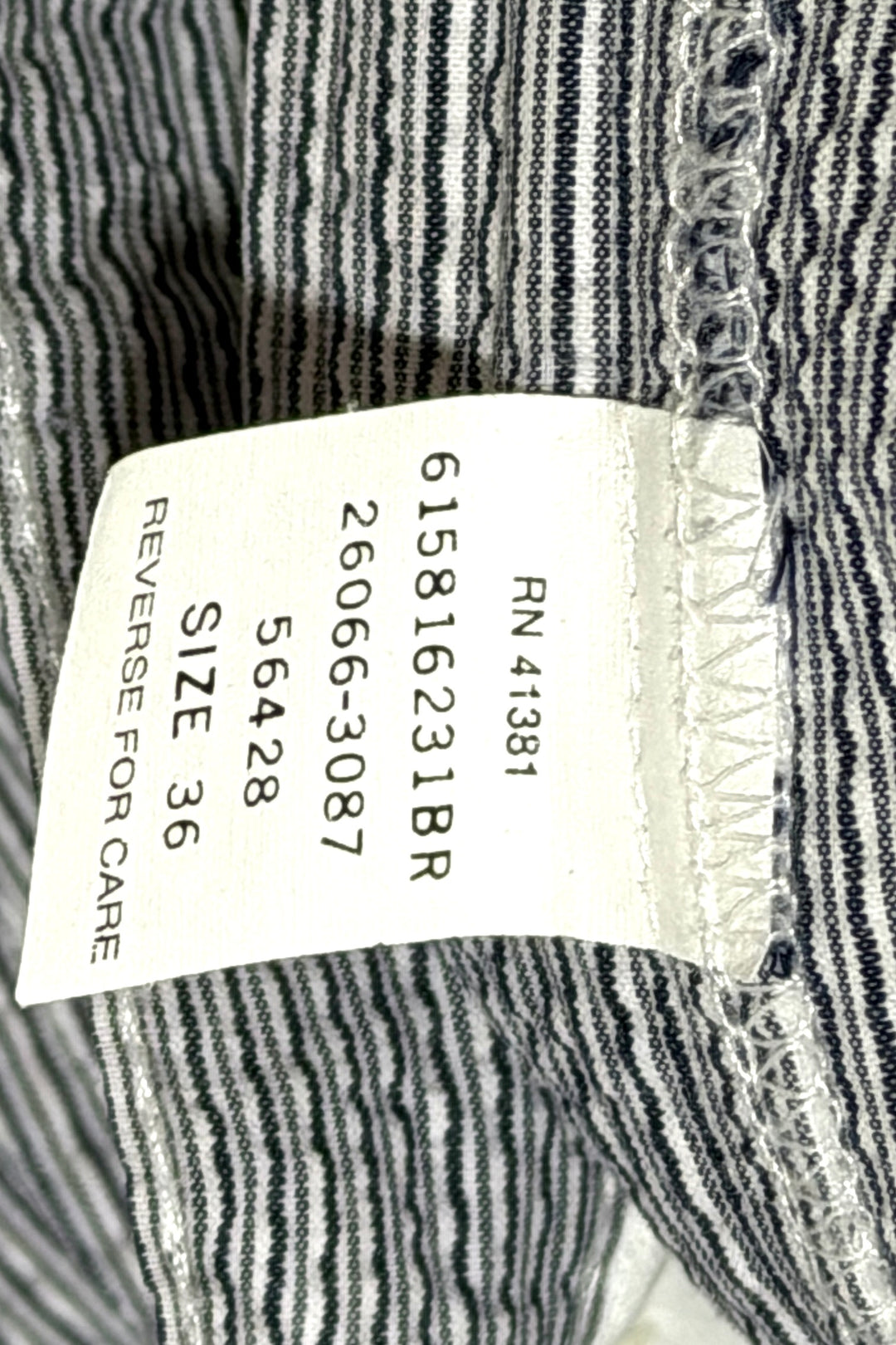 1980’S POLO RALPH LAUREN MADE IN USA PLEATED NAVY SEERSUCKER 8.5” SHORTS 36