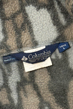 Load image into Gallery viewer, 1990’S COLUMBIA MADE IN USA CROPPED CAMO SHERPA FLEECE SWEATER X-LARGE
