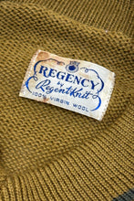 Load image into Gallery viewer, 1940’S REGENCY MADE IN USA CROPPED CHEVRON KNIT VIRGIN WOOL SWEATER MEDIUM
