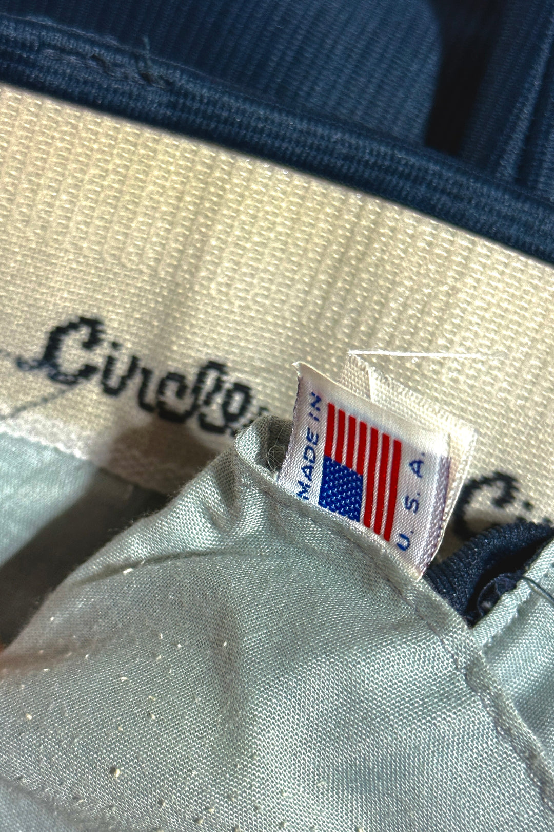 1990’S CIRCLE WESTERNWEAR MADE IN USA PINSTRIPE NAVY WESTERN BOOTCUT FROG POCKET PANTS 34 X 30