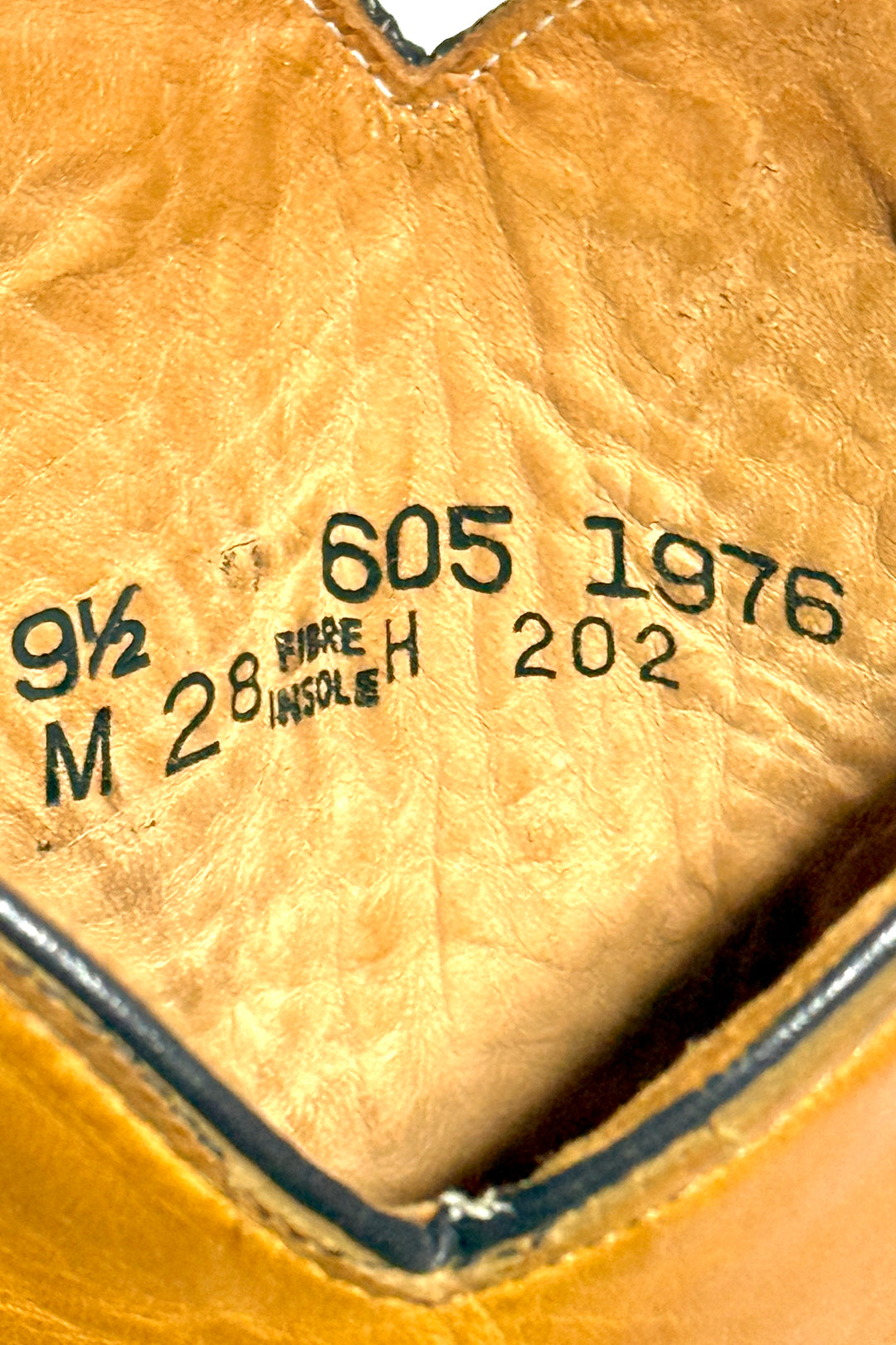 1970’S DEADSTOCK WOLVERINE MADE IN USA BENCHMADE VIBRAM SOLE NATURAL LEATHER COWBOY ROPER WORK BOOTS 9.5