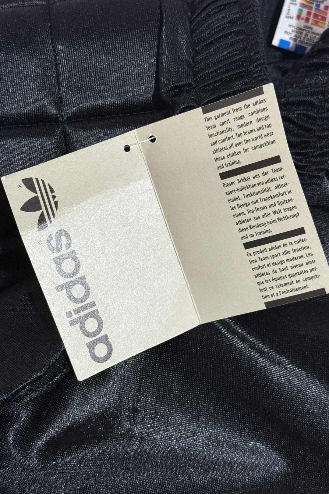 1990’S DEADSTOCK ADIDAS MADE IN USA PADDED SATIN 8” SOCCER SHORTS MEDIUM