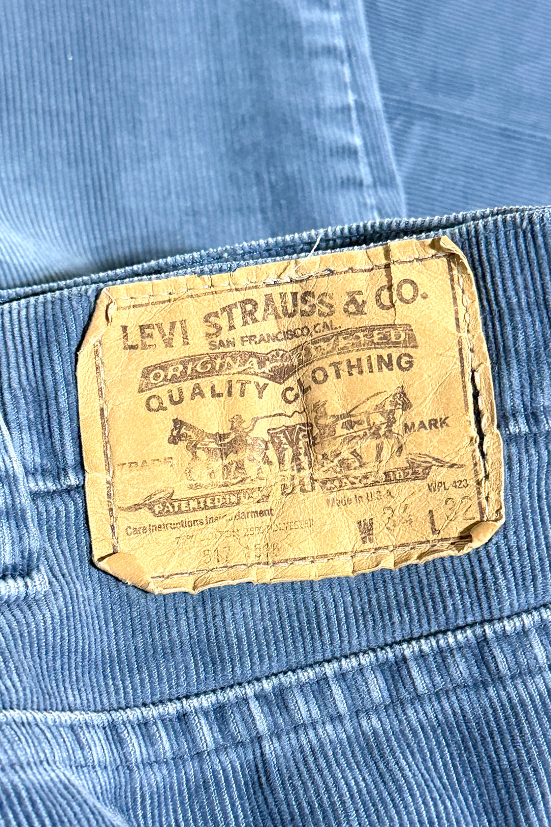 1970’S LEVI’S 517 MADE IN USA WESTERN BOOTCUT CORDUROY PANTS 34 X 32