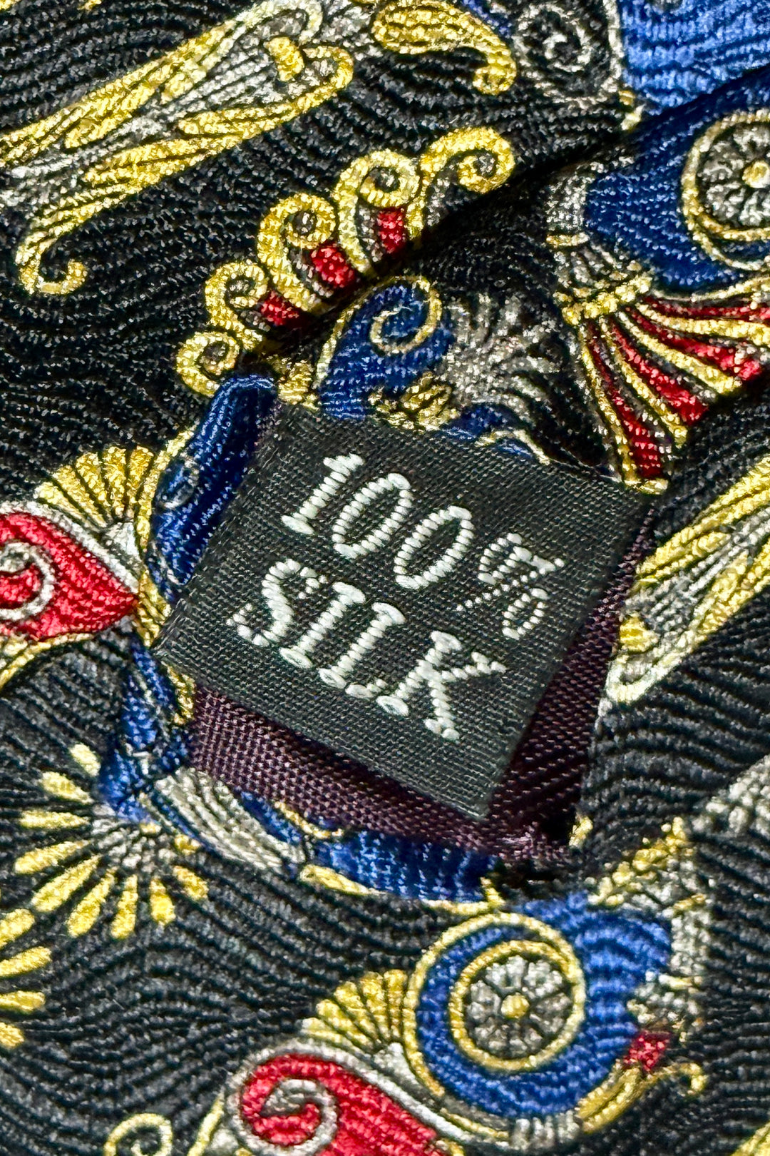 1980’S EVAN-PICONE MADE IN USA 100% SILK PRINTED NECKTIE