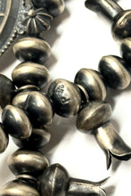 Load image into Gallery viewer, 1990’S STERLING SILVER NAVAJO 18 INCH SQUASH BLOSSOM NECKLACE
