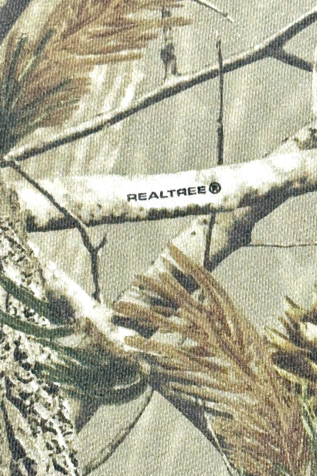 2000’S REALTREE ®️ FADED HUNTING CAMO CREWNECK FLEECE SWEATER X-LARGE