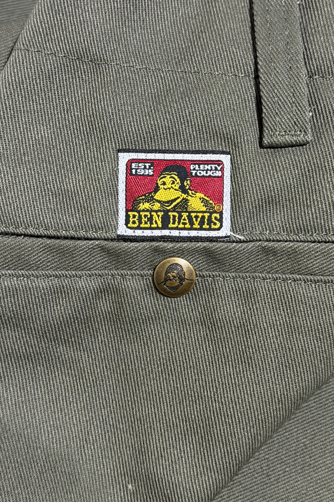 1990’S BEN DAVIS MADE IN USA GREEN TWILL WIDE LEG FROG POCKET WORKWEAR CHINO PANTS 32 X 32