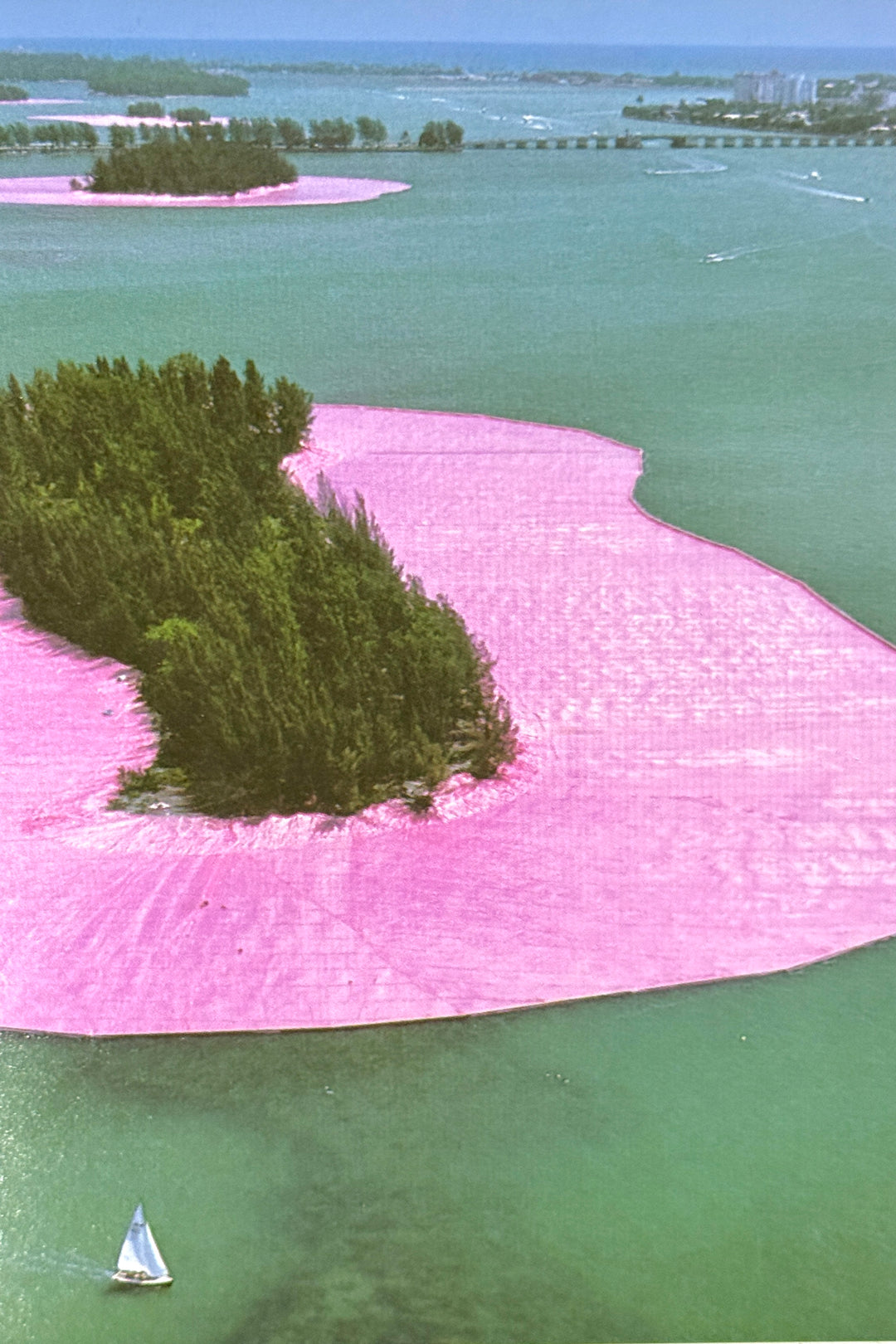 CHRISTO SURROUNDED ISLANDS ART BOOK