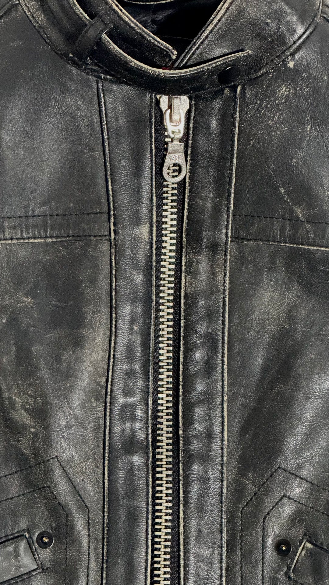 Y2K GAP 1969 LIMITED EDITION DISTRESSED BLACK LEATHER JACKET SMALL