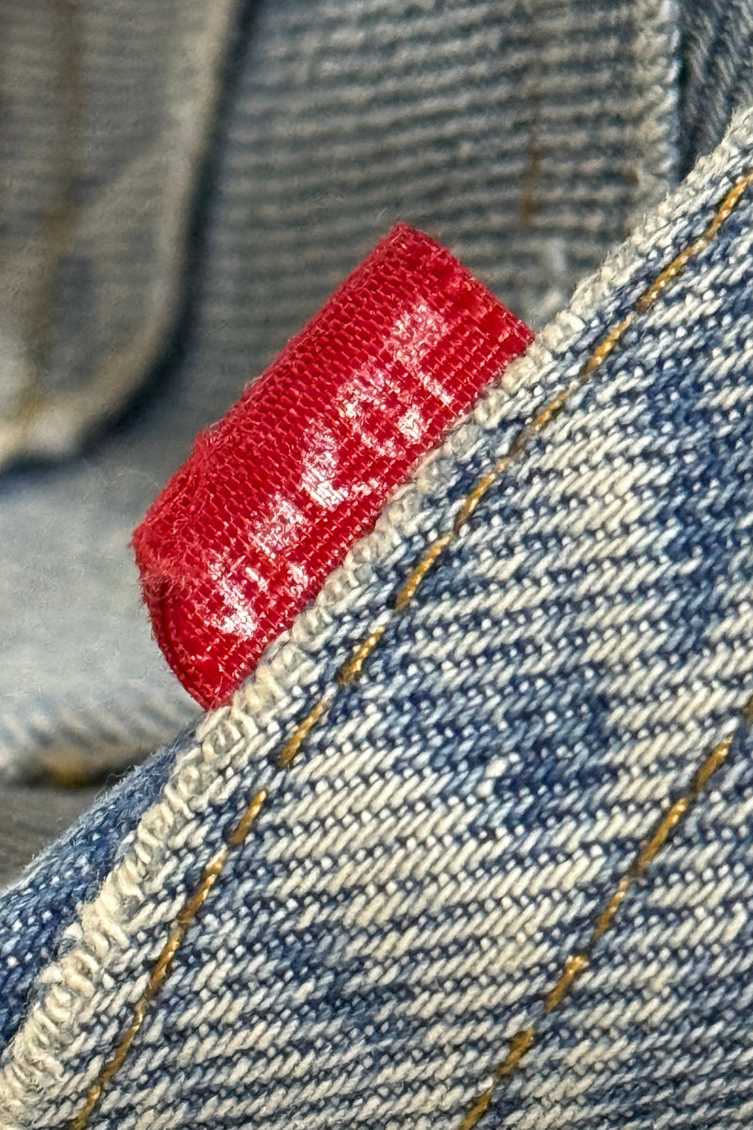 1980’S LEVI’S 501 MADE IN USA SELVEDGE ALTERED & REPAIRED LIGHT WASH DENIM JEANS 34 X 30