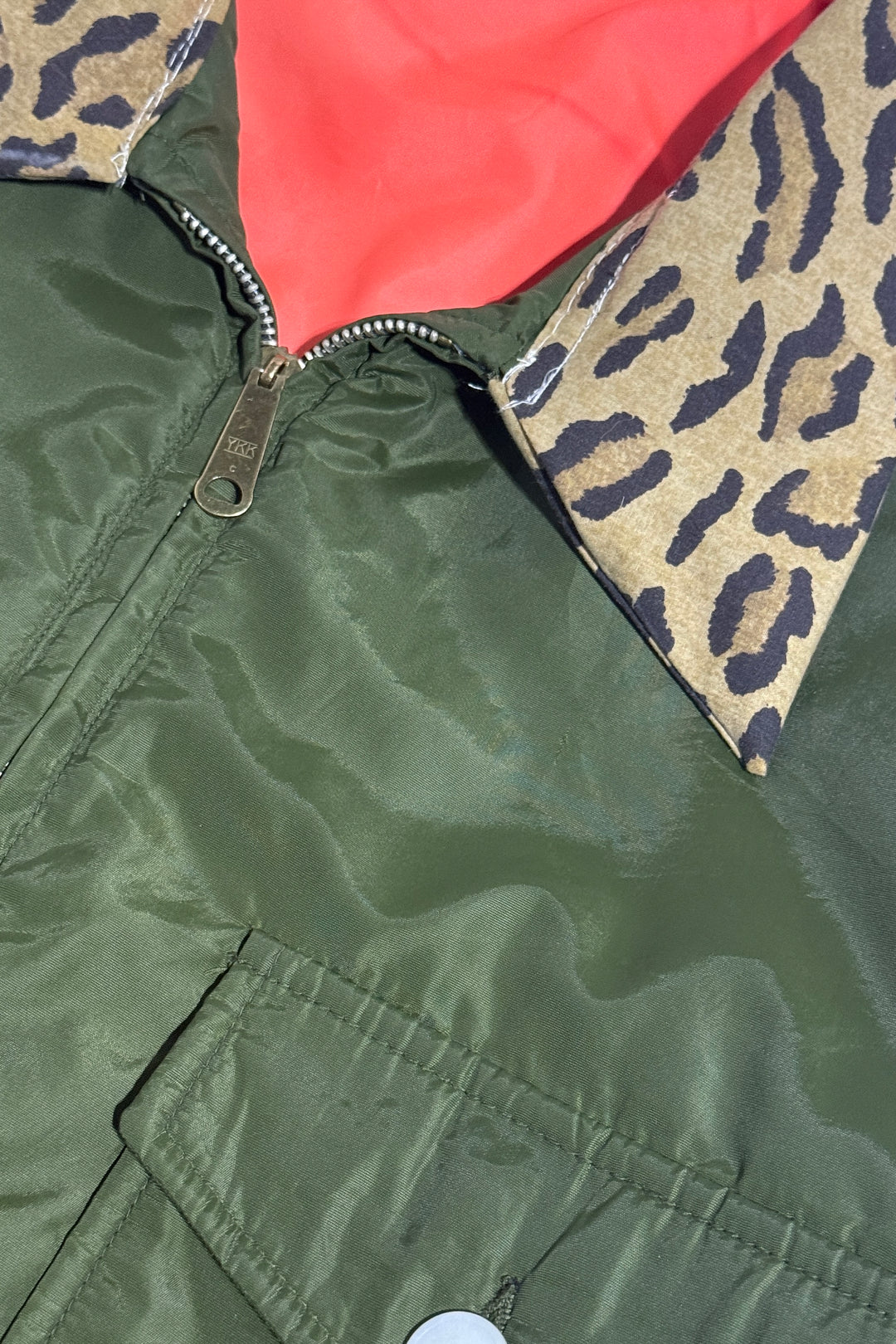 1970’S MASK X FECHEIMER BROS MADE IN USA CROPPED REVERSIBLE HIGH VIS LEOPARD PRINT COLLAR JACKET LARGE