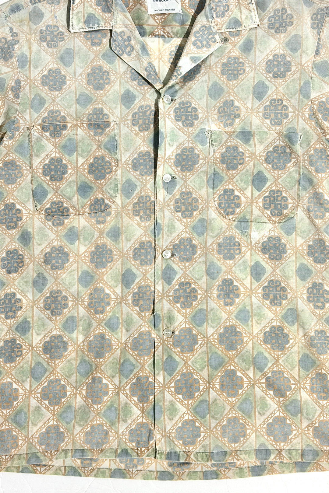 1940’S PENNEY’S TOWNCRAFT MADE IN USA THRASHED FADED &amp; REPAIRED CROPPED PATTERNED LOOP COLLAR S/S B.D. SHIRT LARGE