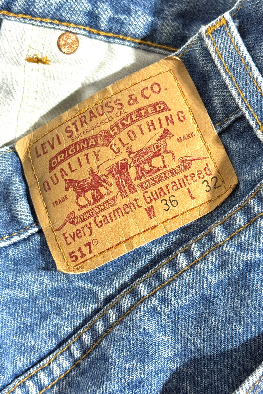 1990’S LEVI’S 517 FADED MEDIUM WASH WESTERN DENIM BOOTCUT JEANS 34 X 30