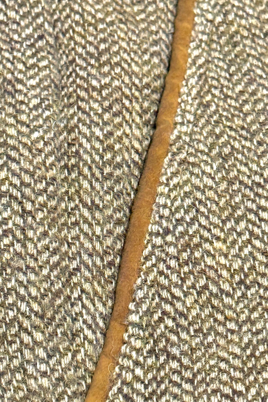 1990’S ORVIS MADE IN USA HERRINGBONE TWEED LEATHER ACCENTED FLAT FRONT TROUSER PANTS 32 X 30