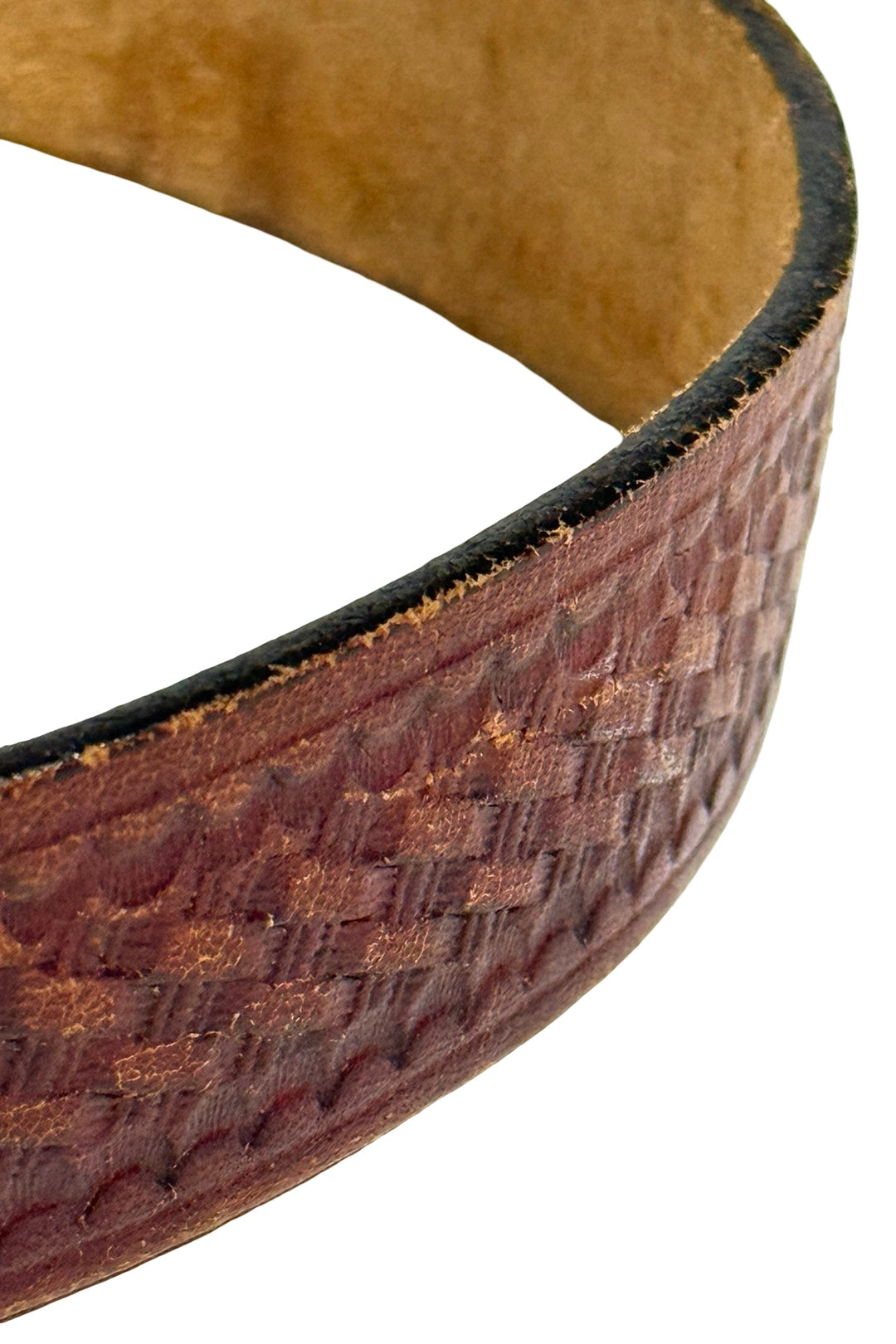 1960’S WESTERN MADE IN USA HAND TOOLED BRAIDED DESIGN LEATHER BELT MEDIUM