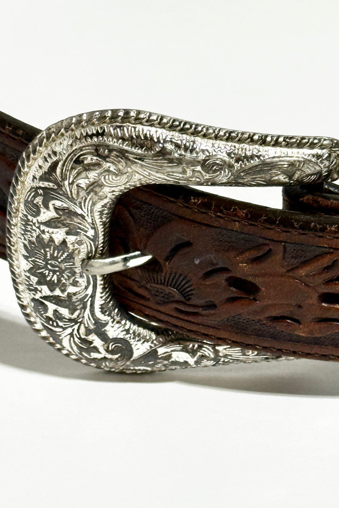 1990’S SILVERTONE WESTERN HAND TOOLED LEATHER BELT 30