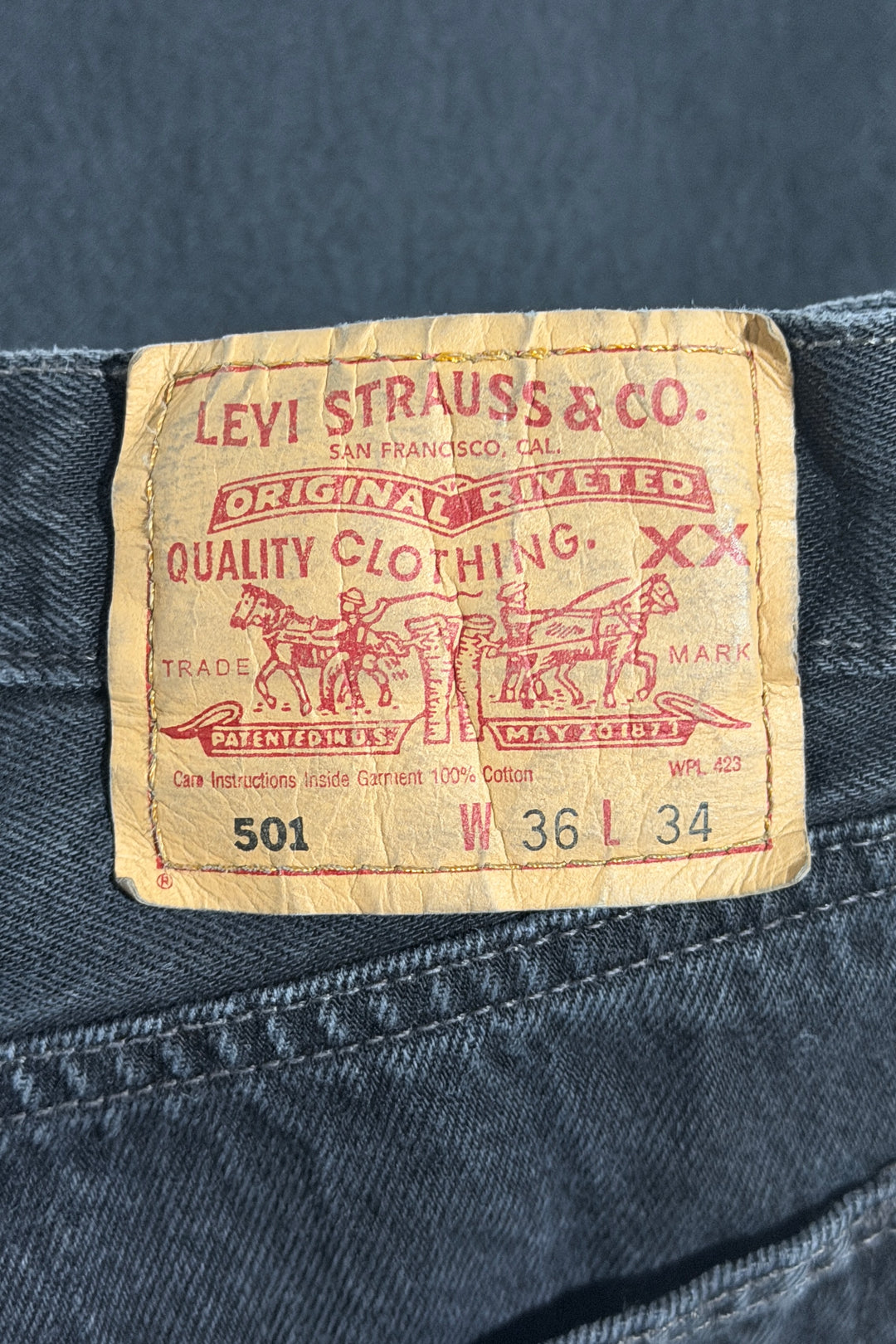 1990’S LEVI’S 501 FADED BLACK STRAIGHT LEG DENIM JEANS 34 X 32