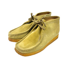 Load image into Gallery viewer, 1980’S CLARKS MADE IN IRELAND SUEDE WALLABEES SHOES 9
