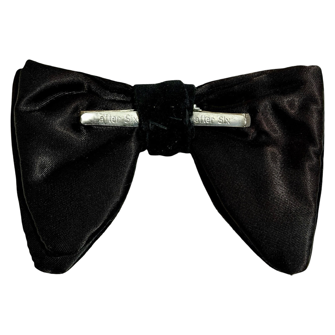 1970’S DEADSTOCK AFTER SIX BLACK CLIP ON VELVET DAGGER BOW TIE