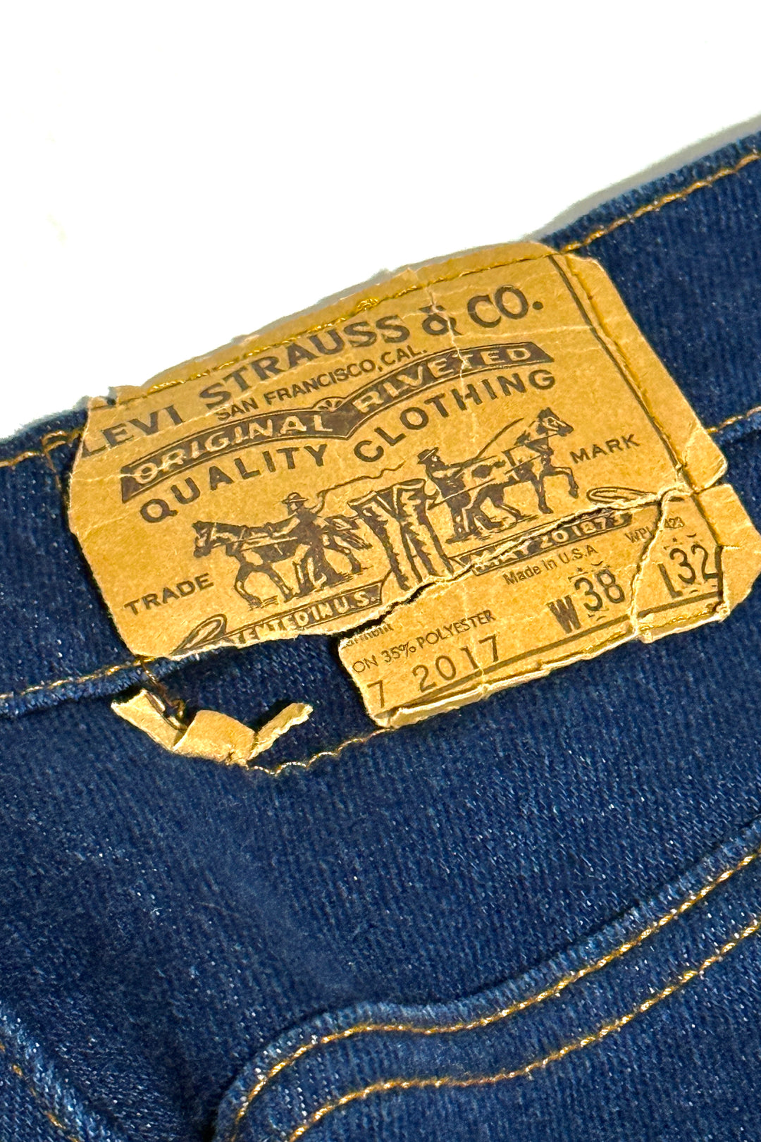 1980’S LEVI’S MAROON TAG MADE IN USA 517 BOOTCUT DARK WASH DENIM JEANS 36 X 30