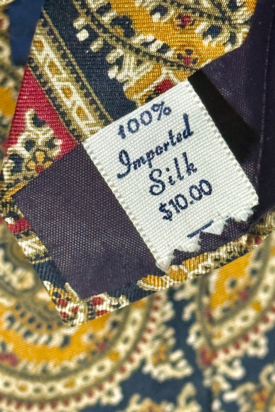 1960’S MAY D&F COLORADO KELLY MADE IN USA ITALIAN SILK PAISLEY NECKTIE