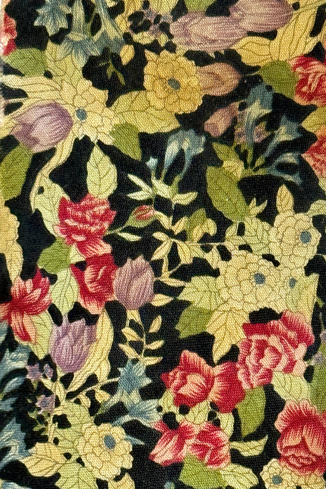 1980’S TANGO BY MAX RAAB MADE IN USA ITALIAN SILK FLORAL PRINT NECKTIE