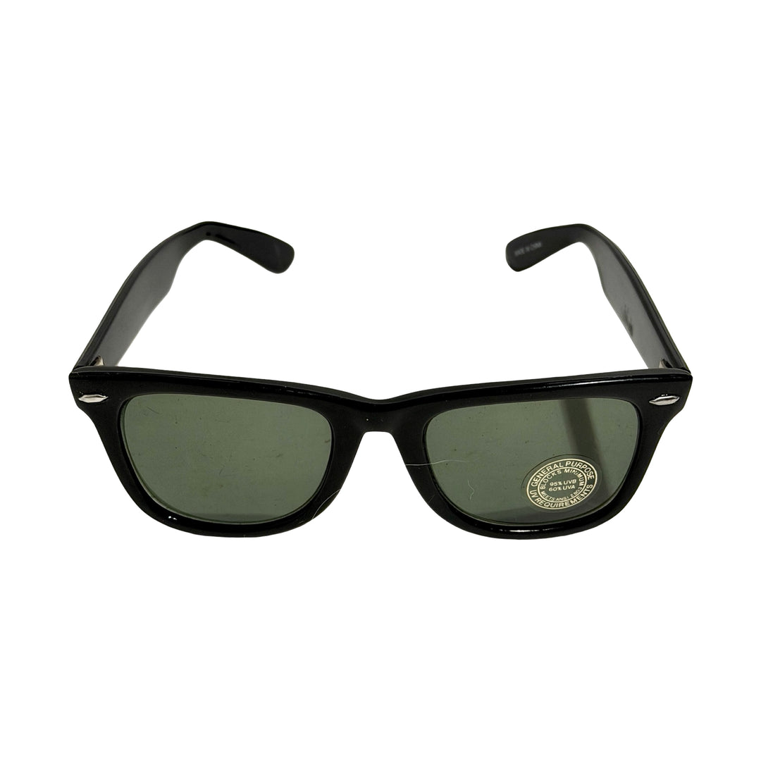 1980’S DEADSTOCK BLACK FRAME WAYFARER STYLE SUNGLASSES